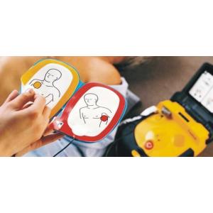 Jak używać defibrylatora AED?