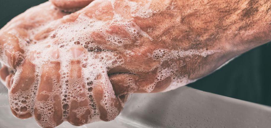 Środki do czyszczenia skóry